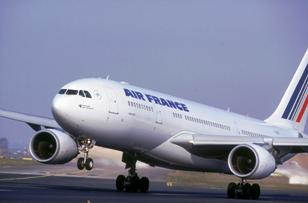 Aereo Air France  scompare dai radar al largo delle coste brasiliane. A bordo 228 persone.