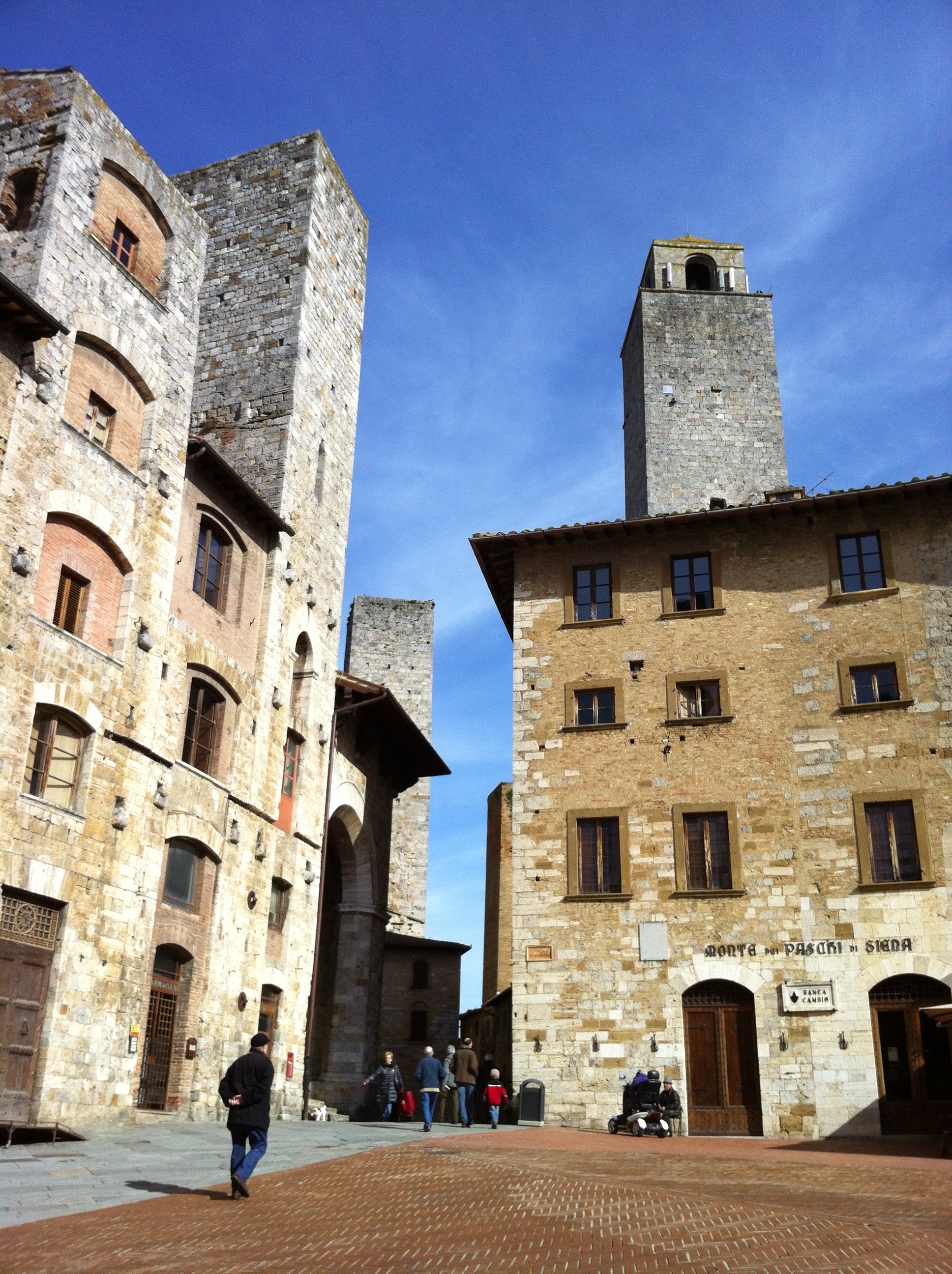 San Gimignano, scorcio da piazza della Cisterna