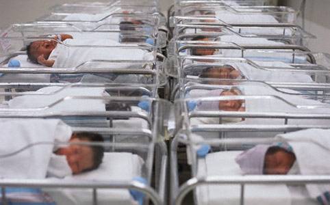 In Italia nascono sempre meno bambini