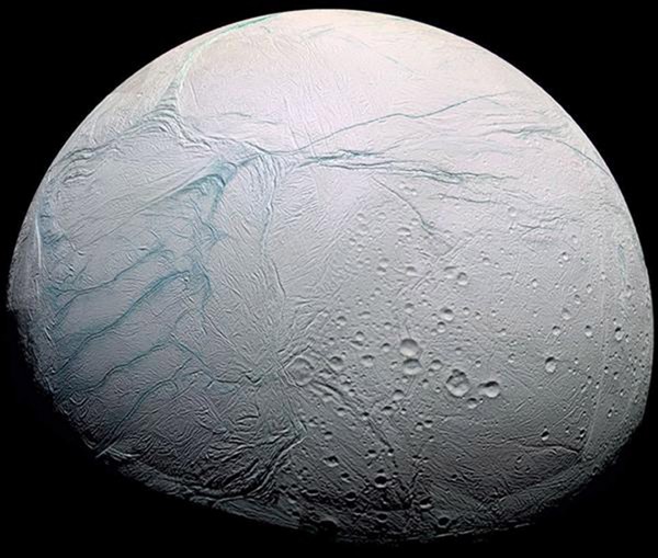 Nuovo annuncio della Nasa; possibile vita su Encelado, una luna di Saturno.